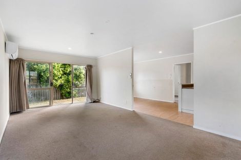 Photo of property in 10 Mili Way, Ranui, Auckland, 0612