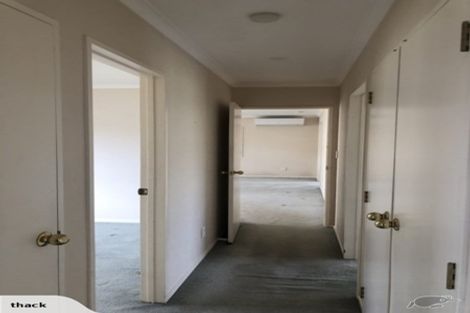 Photo of property in 3 Naul Place, East Tamaki Heights, Auckland, 2016