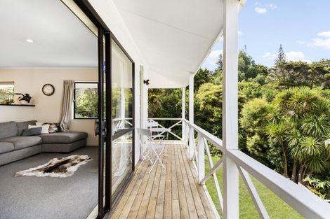 Photo of property in 1/32 Tree View Avenue, Glenfield, Auckland, 0629