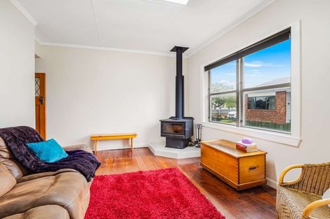 Photo of property in 8 Chelwood Street, Takaro, Palmerston North, 4412
