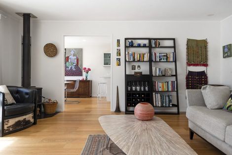 Photo of property in 2/13 Montgomery Avenue, Belmont, Auckland, 0622