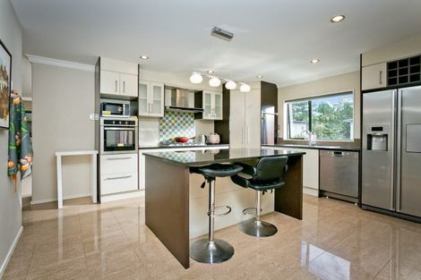 Photo of property in 62 Laurel Oak Drive, Schnapper Rock, Auckland, 0632