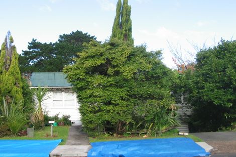 Photo of property in 43 Hartley Terrace, Massey, Auckland, 0614