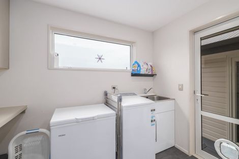 Photo of property in 10 Cowper Place, Avondale, Christchurch, 8061