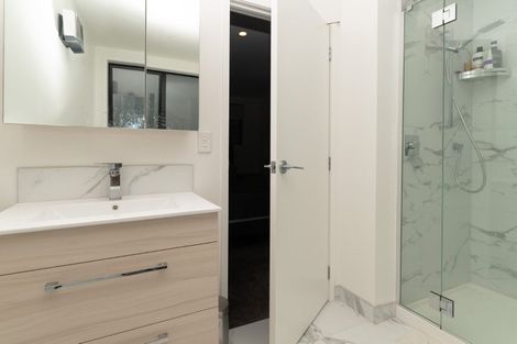 Photo of property in 2/24 Yeovil Road, Te Atatu Peninsula, Auckland, 0610