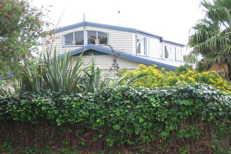 Photo of property in 69a Miro Street, New Lynn, Auckland, 0600