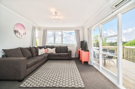 Photo of property in 3/10 Coroglen Avenue, Birkenhead, Auckland, 0626