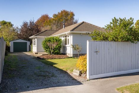 Photo of property in 16 Fatima Street, Redwood, Christchurch, 8051