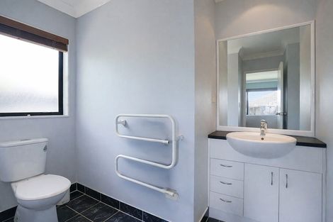 Photo of property in 21 Greig Place, Pukekohe, 2120