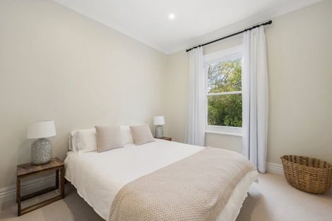 Photo of property in 25 Newman Terrace, Thorndon, Wellington, 6011