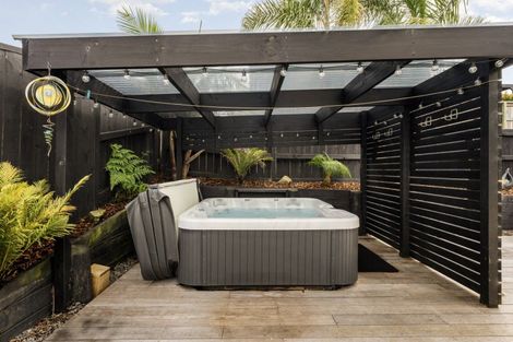 Photo of property in 5 Manotini Way, Pyes Pa, Tauranga, 3112