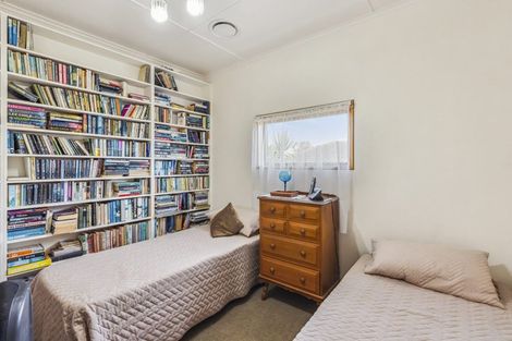 Photo of property in 43 Golf Road, Paraparaumu Beach, Paraparaumu, 5032