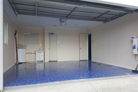 Photo of property in 25 Gordon Stanley Drive, Massey, Auckland, 0614
