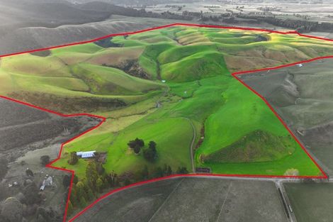 Photo of property in 16 Bay Road, Purakaunui, 9081
