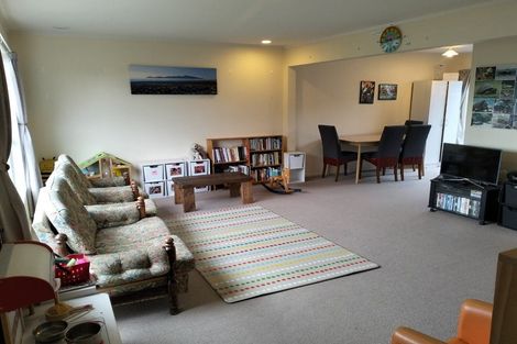 Photo of property in 72 Cunliffe Street, Churton Park, Wellington, 6037