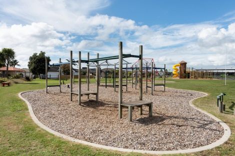 Photo of property in 35 Madeleine Terrace, Papamoa Beach, Papamoa, 3118