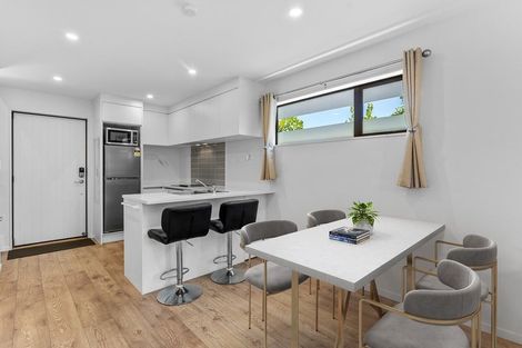 Photo of property in 5/36 Kaipatiki Road, Glenfield, Auckland, 0629