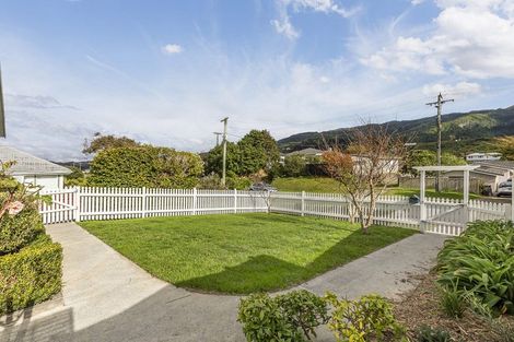 Photo of property in 30a Coates Street, Tawa, Wellington, 5028