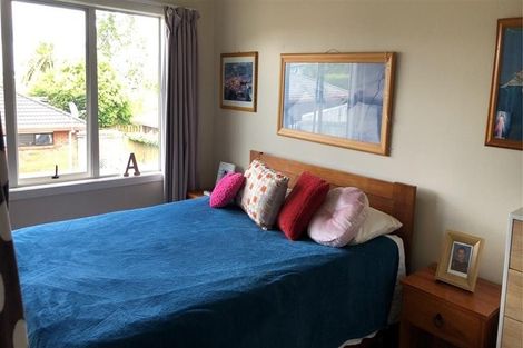 Photo of property in 2/101 Nelson Street, Howick, Auckland, 2014