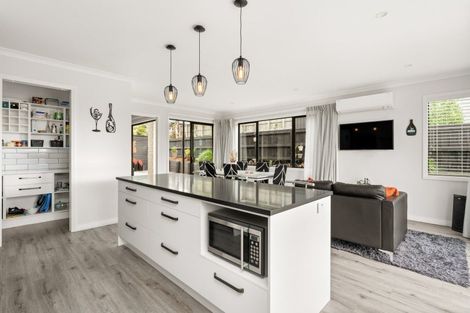 Photo of property in 5 Manotini Way, Pyes Pa, Tauranga, 3112