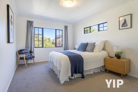 Photo of property in 17 Claverton Grove, Churton Park, Wellington, 6037