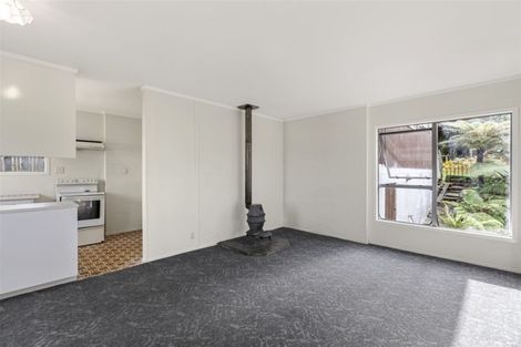 Photo of property in 1/3 Mcquoid Place, Glenfield, Auckland, 0629