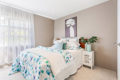 Photo of property in 40 Kittiwake Drive, Schnapper Rock, Auckland, 0632