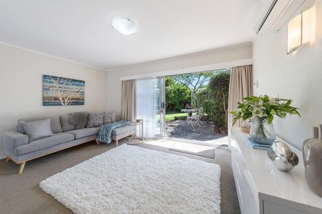 Photo of property in 2/6 Hemsway Place, Sunnyhills, Auckland, 2010