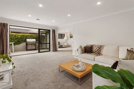 Photo of property in 12 Gleneagles Terrace, Ilam, Christchurch, 8053