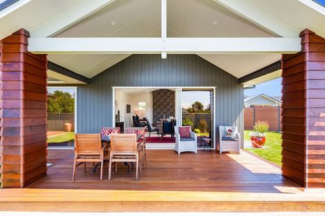 Photo of property in 25 Phoenix Palms Grove, Levin, 5510