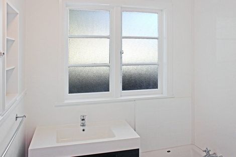 Photo of property in 240 Weston Road, Mairehau, Christchurch, 8052