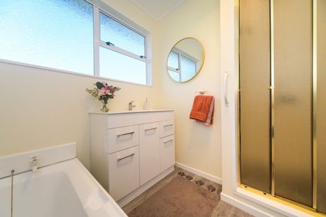 Photo of property in 44 Escort Grove, Awapuni, Palmerston North, 4412