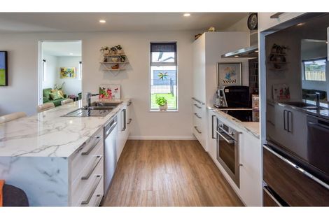Photo of property in 56 Pegasus Main Street, Pegasus, 7612