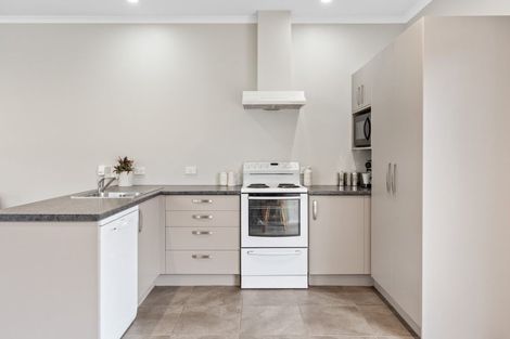 Photo of property in 6 West Avenue, Saint Clair, Dunedin, 9012