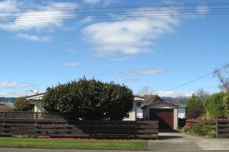 Photo of property in 40a Queenwood Road, Levin, 5510