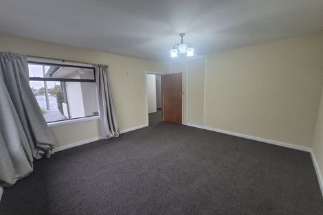 Photo of property in 11 Merton Place, Bryndwr, Christchurch, 8053