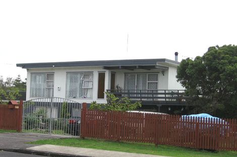Photo of property in 54 Colwill Road, Massey, Auckland, 0614