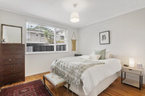 Photo of property in 4/20 Penning Road, Castor Bay, Auckland, 0620