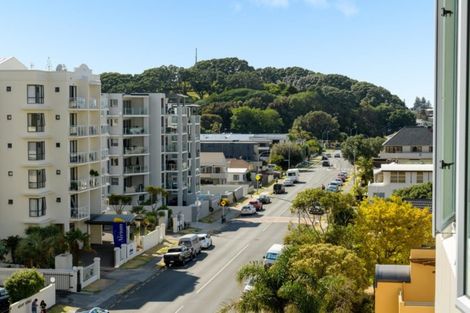 Photo of property in 12 Maunganui Road, Mount Maunganui, 3116