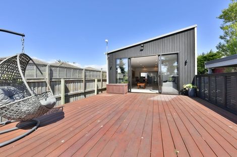 Photo of property in 133 Estuary Road, South New Brighton, Christchurch, 8062