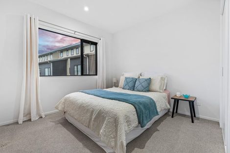 Photo of property in 37 Eileen Newey Place, Henderson, Auckland, 0612