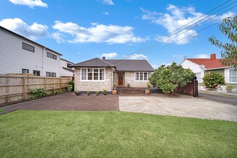 Photo of property in 1/70 Huia Road, Papatoetoe, Auckland, 2025