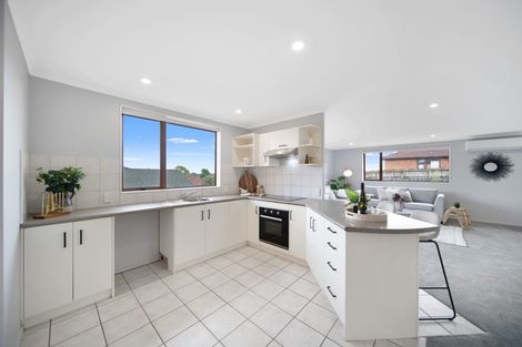 Photo of property in 13 Keri Vista Rise, Papakura, 2110