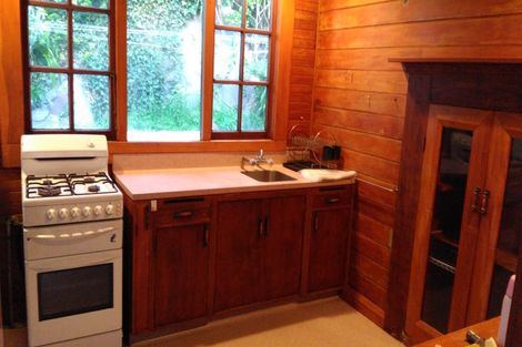 Photo of property in 61 Rolleston Street, Mount Cook, Wellington, 6021