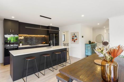 Photo of property in 5 Morepork Drive, Waikanae, 5036