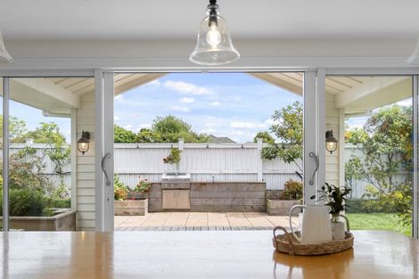Photo of property in 10 Jennabelle Lane, Halswell, Christchurch, 8025