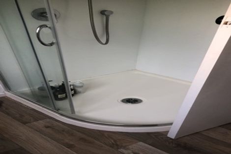 Photo of property in 1/8 Marsh Avenue, Forrest Hill, Auckland, 0620