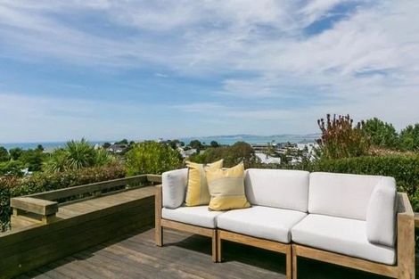 Photo of property in 4 Cobden Lane, Bluff Hill, Napier, 4110