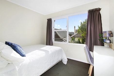 Photo of property in 78 Churton Drive, Churton Park, Wellington, 6037
