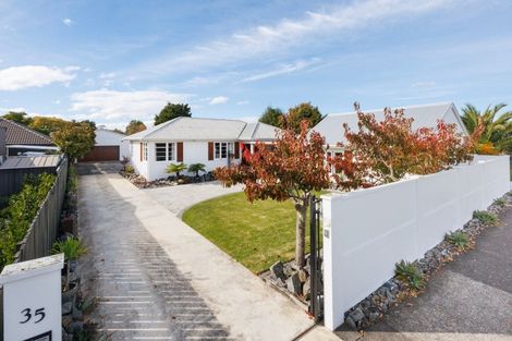 Photo of property in 35 Collingwood Street, Hokowhitu, Palmerston North, 4410
